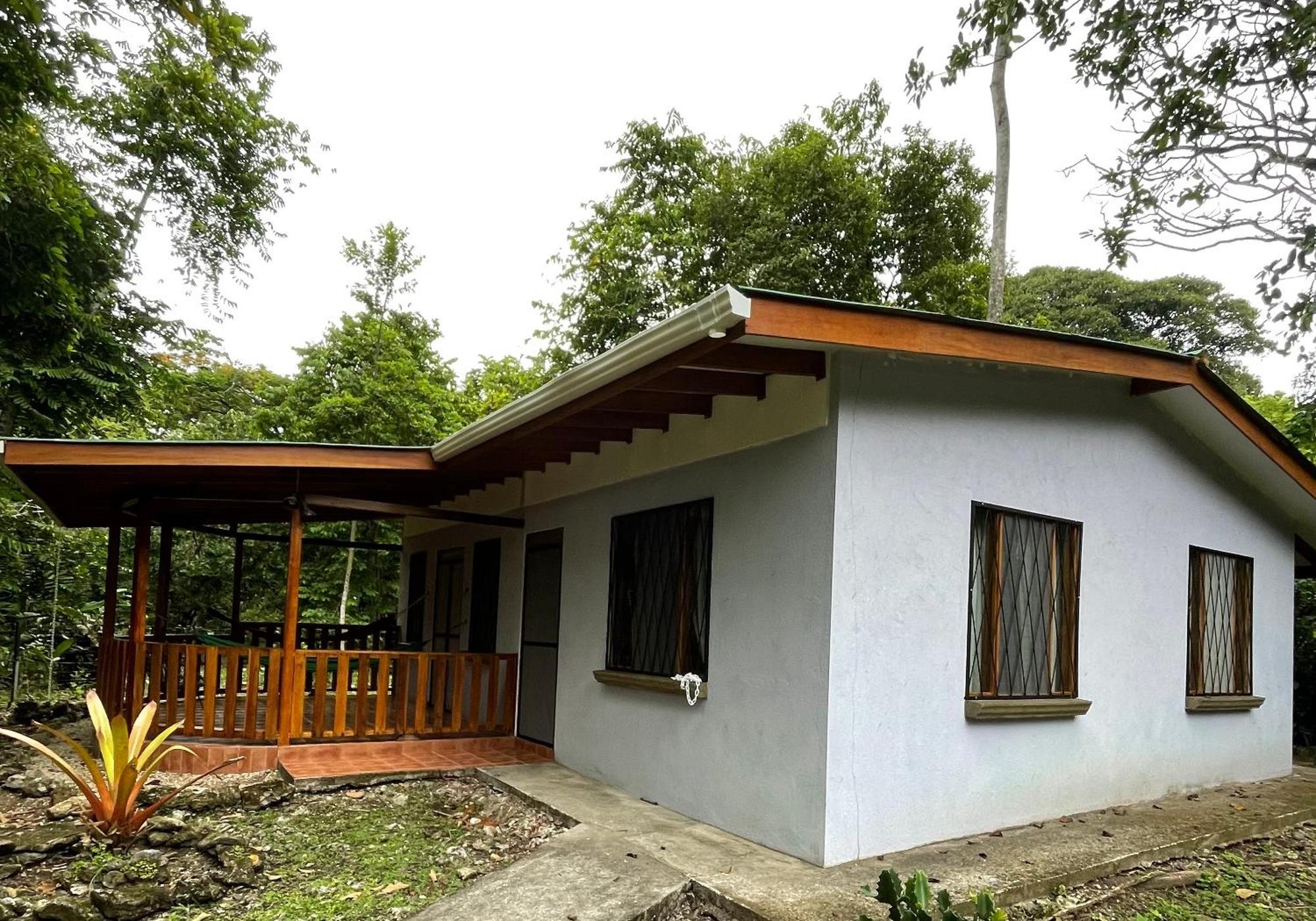 Cabinas Caribe Luna Кахуита Екстериор снимка