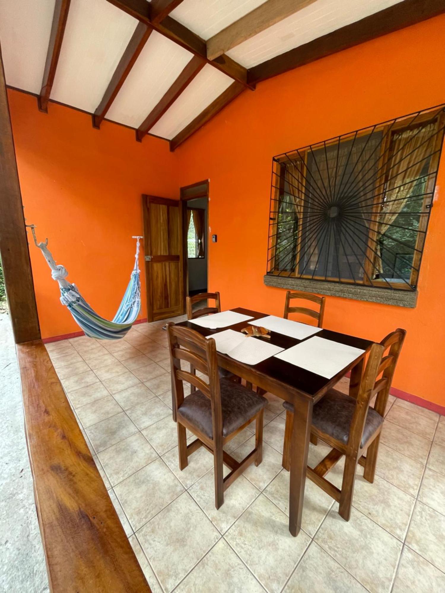 Cabinas Caribe Luna Кахуита Екстериор снимка