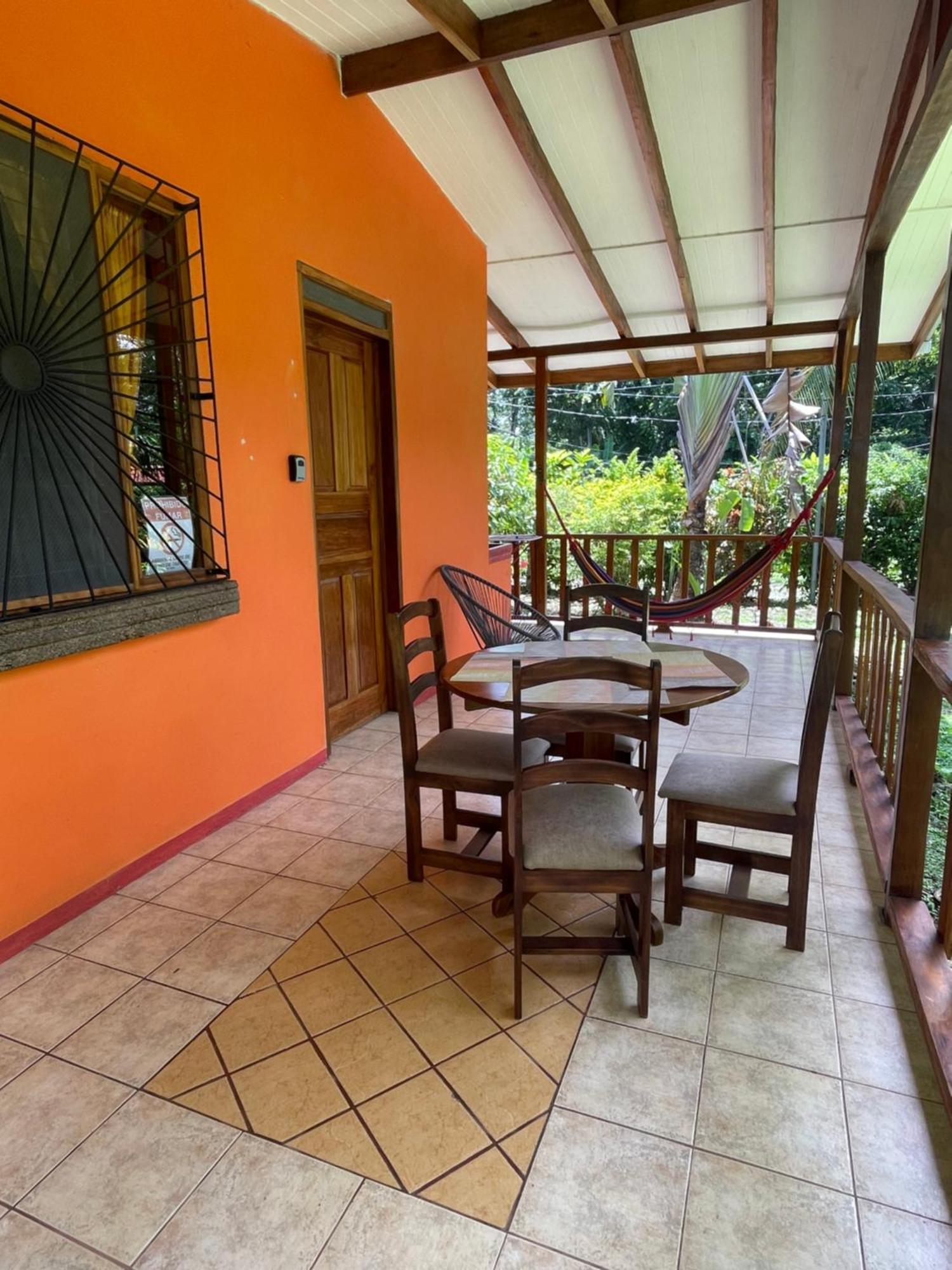 Cabinas Caribe Luna Кахуита Екстериор снимка