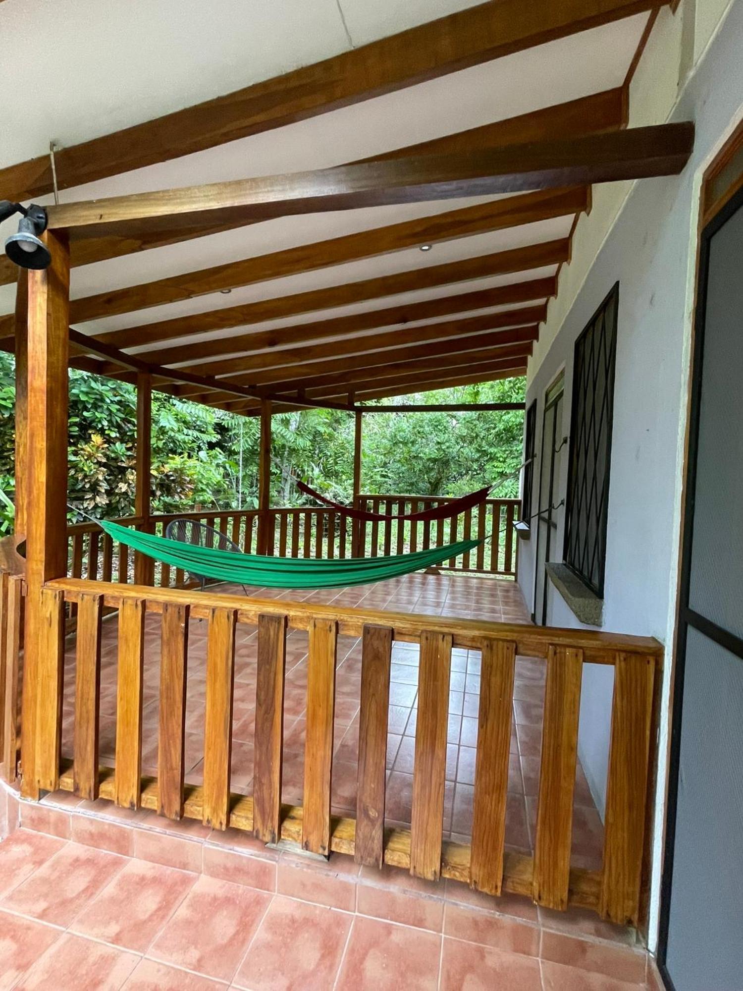 Cabinas Caribe Luna Кахуита Екстериор снимка