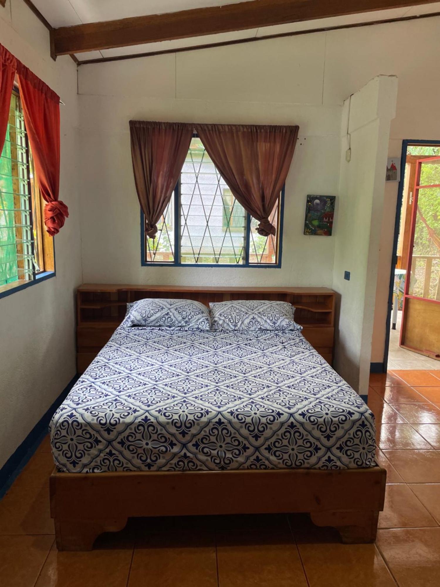 Cabinas Caribe Luna Кахуита Екстериор снимка